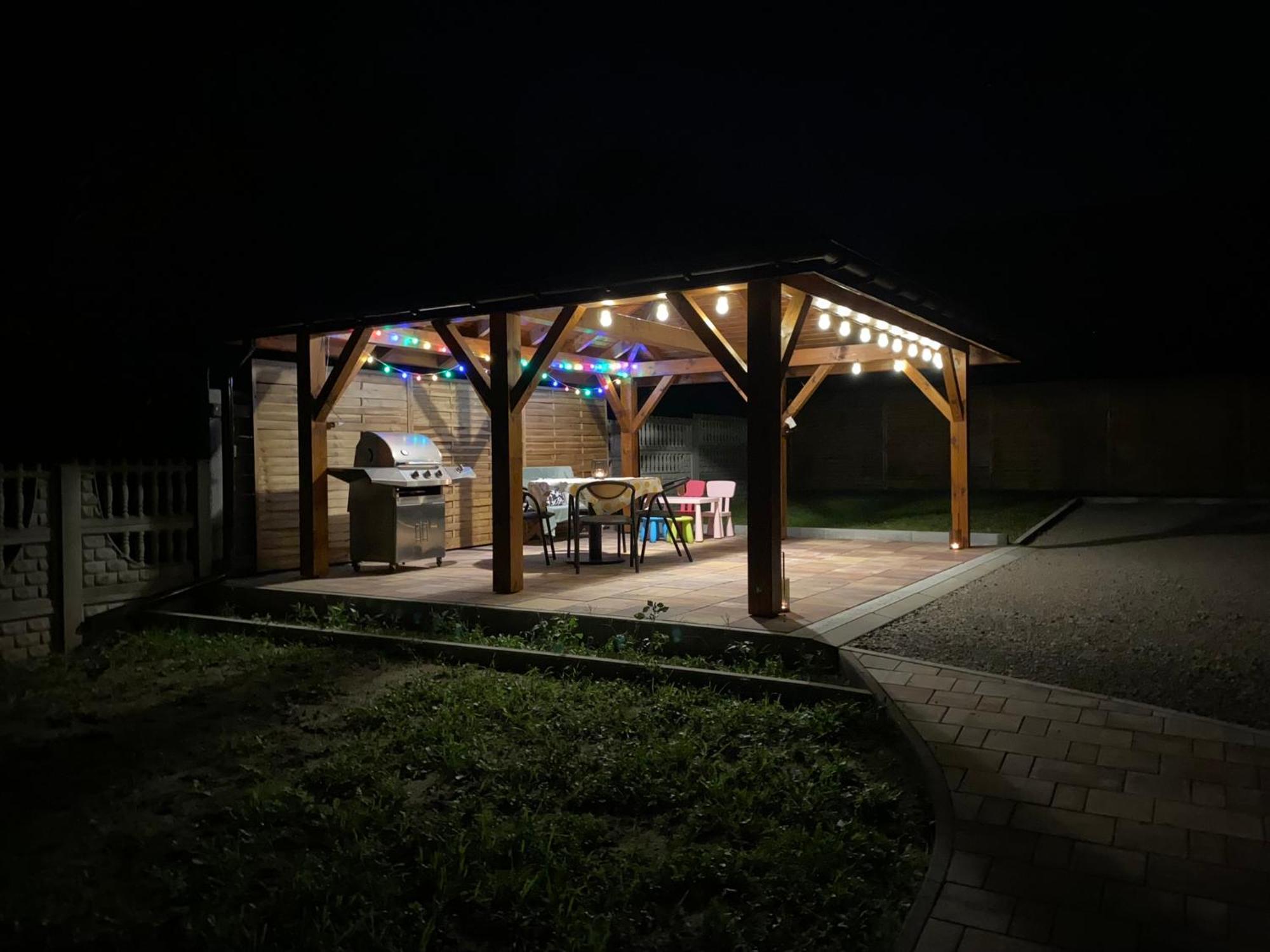 Villa Dom Z Ogrodem I Grillem Wola Zarczycka Exterior foto